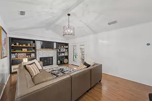 337 Merribrook Trail, Duncanville, TX 75116 - Photo 5