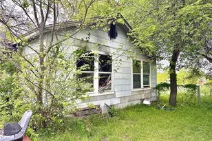 1101 Privado St, Graham, TX 76450 - Photo 3