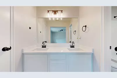5213 Mimi Court, Dallas, TX 75211 - Photo 17