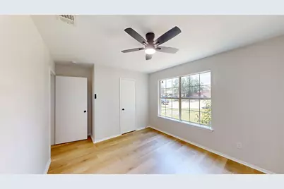 5213 Mimi Court, Dallas, TX 75211 - Photo 19