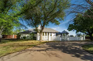 8 Chaparral Ln, Breckenridge, TX 76424 - Photo 1