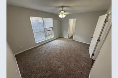 136 Cliff Heights Circle, Dallas, TX 75241 - Photo 11