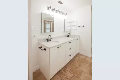 8204 Tavaros Drive, Plano, TX 75024 - Photo 35