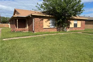 1008 Poplar St, Benbrook, TX 76126 - Photo 1