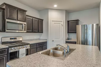 16625 Portage Street, Justin, TX 76247 - Photo 7