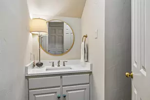 9933 Vistadale Dr, Dallas, TX 75238 - Photo 15