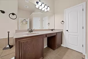 8118 La Frontera Trail, Arlington, TX 76002 - Photo 9