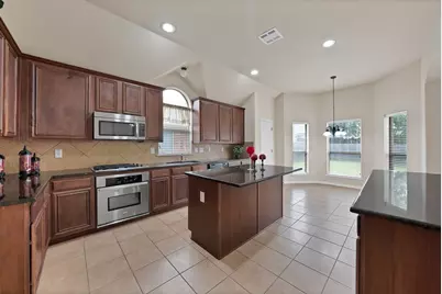 8118 La Frontera Trail, Arlington, TX 76002 - Photo 3