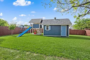 7524 Dana Ln, North Richland Hills, TX 76182 - Photo 35