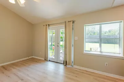 711 Shelmar Drive, Euless, TX 76039 - Photo 5