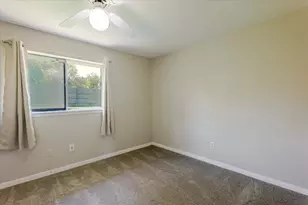 711 Shelmar Dr, Euless, TX 76039 - Photo 11