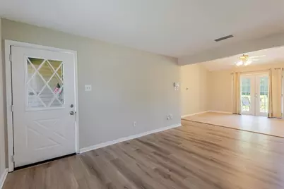 711 Shelmar Drive, Euless, TX 76039 - Photo 3