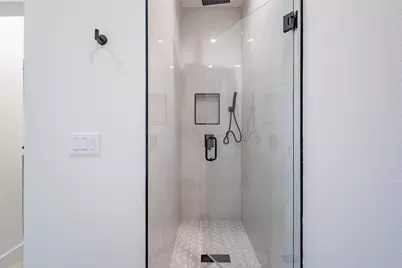 1614 N Fitzhugh Avenue #101, Dallas, TX 75204 - Photo 15