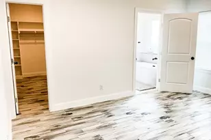 201 Bluff Ct, Godley, TX 76044 - Photo 9