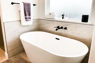 201 Bluff Ct, Godley, TX 76044 - Photo 11