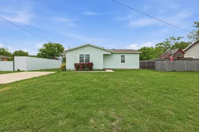204 E Bailey Street, Ponder, TX 76259 - Photo 1