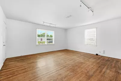 204 E Bailey Street, Ponder, TX 76259 - Photo 5