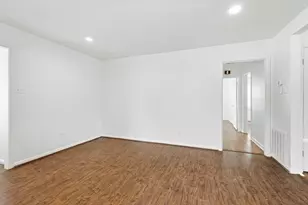 204 E Bailey St, Ponder, TX 76259 - Photo 9