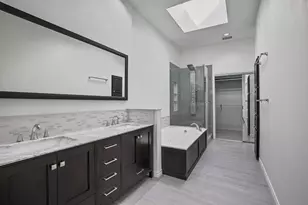 8704 Moss Hill Rd, Irving, TX 75063 - Photo 9