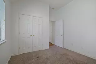 8704 Moss Hill Rd, Irving, TX 75063 - Photo 19