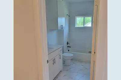 817 E Jefferson Street, Sulphur Springs, TX 75482 - Photo 11