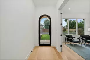 2414 Grigsby Ave, Dallas, TX 75204 - Photo 3