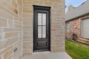 42101 Crooked Stick Dr, Whitney, TX 76692 - Photo 3