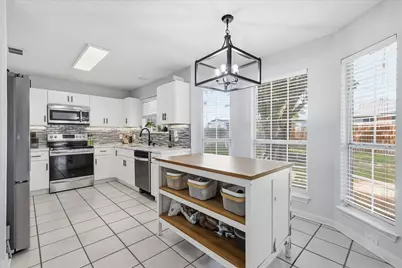 2211 Cromwell Drive, Arlington, TX 76018 - Photo 3