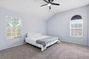 2211 Cromwell Dr, Arlington, TX 76018 - Photo 13