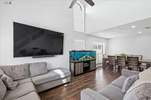 2211 Cromwell Dr, Arlington, TX 76018 - Photo 9