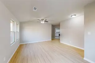 614 Chapman Dr, Lancaster, TX 75146 - Photo 9