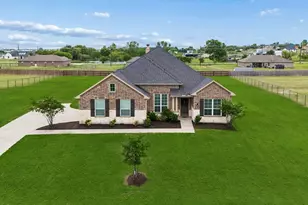 2016 Pebblegate Dr, Weatherford, TX 76085 - Photo 1