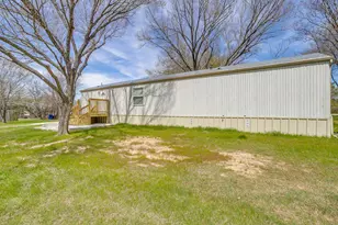 1948 Lariat Ln, Burleson, TX 76028 - Photo 33