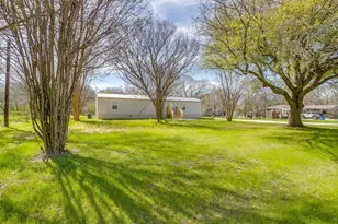 1948 Lariat Ln, Burleson, TX 76028 - Photo 3