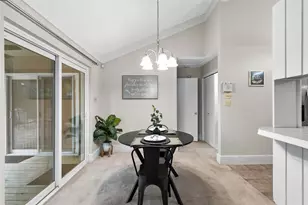 4909 Queen Ct, Fort Worth, TX 76103 - Photo 9