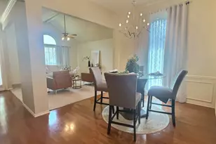 806 Red Oak Dr, Lewisville, TX 75067 - Photo 9