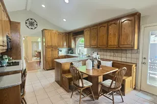 806 Red Oak Dr, Lewisville, TX 75067 - Photo 11