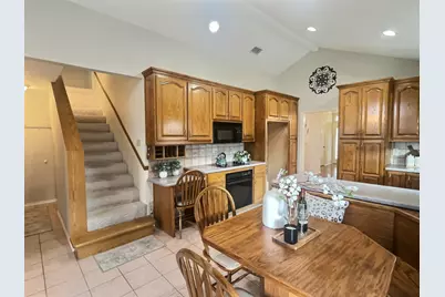 806 Red Oak Drive, Lewisville, TX 75067 - Photo 13