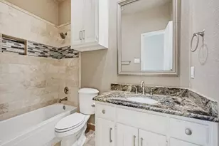 8605 Wellington Point Dr, Irving, TX 75063 - Photo 21