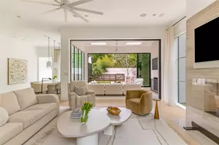 9102 Blf Holw Ct, Dallas, TX 75220 - Photo 15