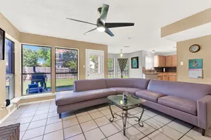 2828 Linden Ln, Grand Prairie, TX 75052 - Photo 5