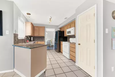 2828 Linden Lane, Grand Prairie, TX 75052 - Photo 7