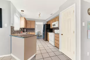 2828 Linden Ln, Grand Prairie, TX 75052 - Photo 7