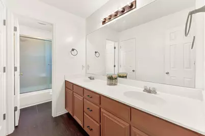 2828 Linden Lane, Grand Prairie, TX 75052 - Photo 15