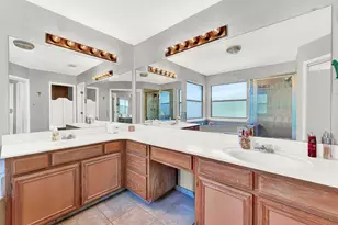 2828 Linden Ln, Grand Prairie, TX 75052 - Photo 13