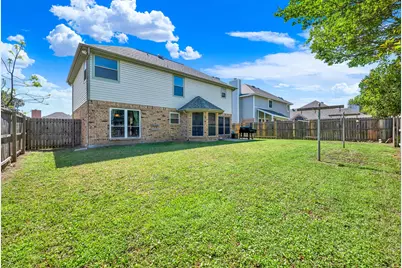2828 Linden Lane, Grand Prairie, TX 75052 - Photo 17
