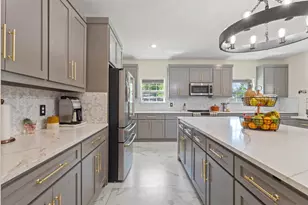 11101 Leeper Dr, Balch Springs, TX 75180 - Photo 13