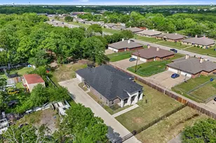 11101 Leeper Dr, Balch Springs, TX 75180 - Photo 35