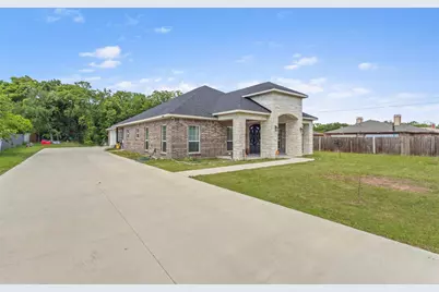 11101 Leeper Drive, Balch Springs, TX 75180 - Photo 3