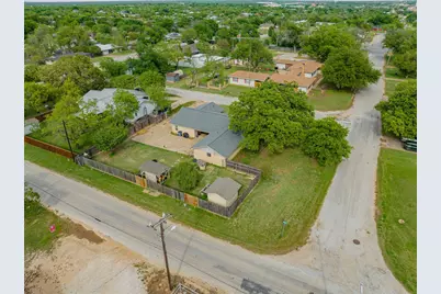 201 Westwood Street, Breckenridge, TX 76424 - Photo 31